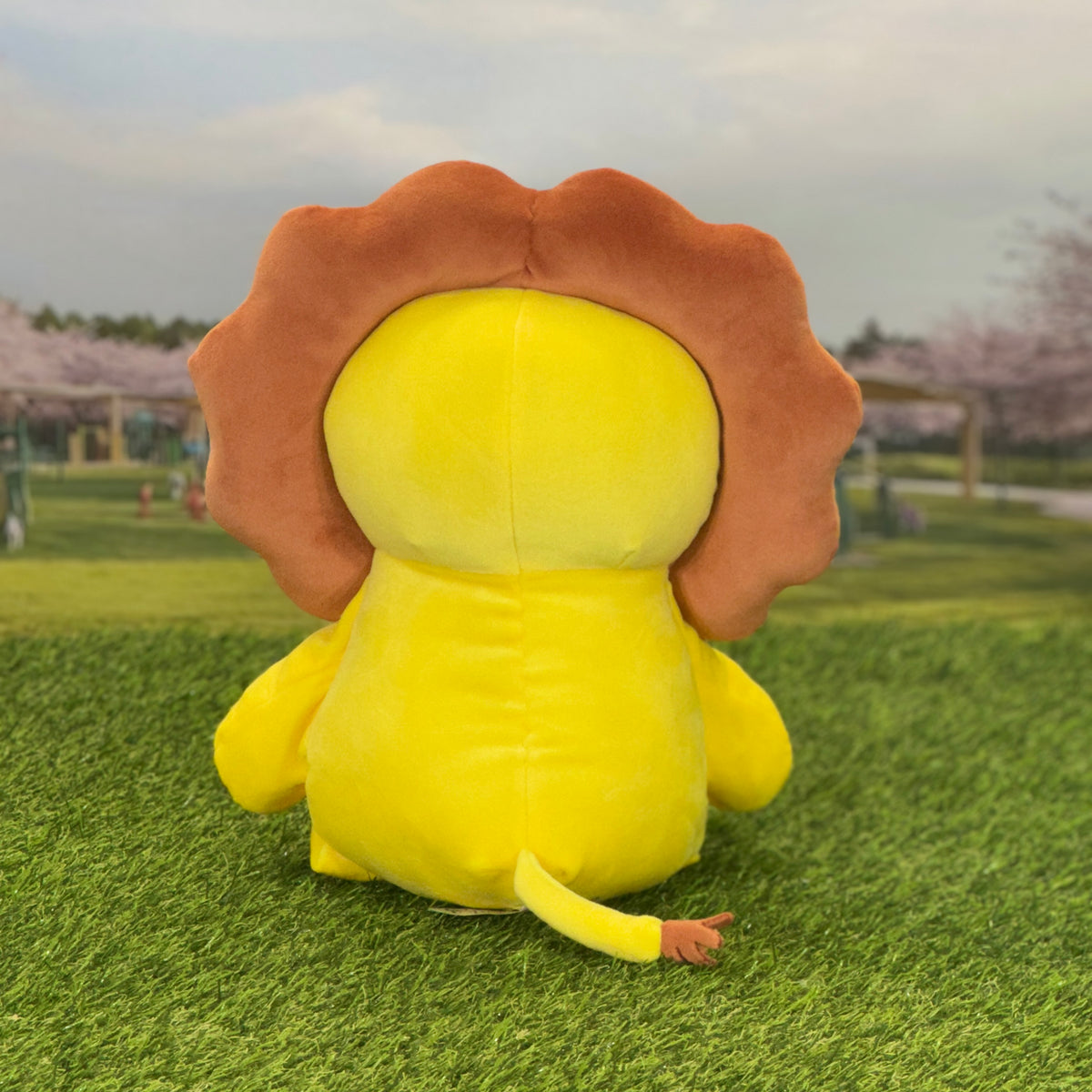 Large Leo the Lion, Plush Stuffed Animal