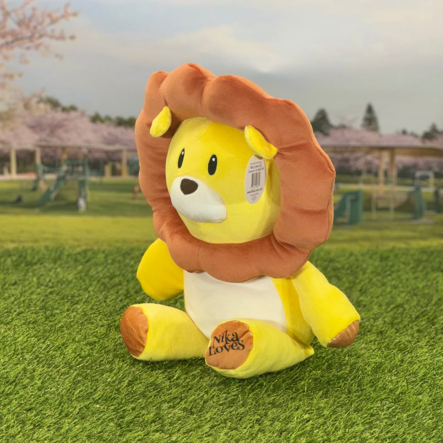 Large Leo the Lion, Plush Stuffed Animal
